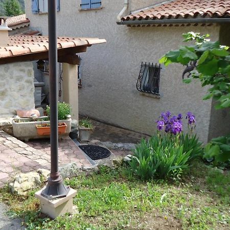 Bed and Breakfast Joelle Et Daniel Entrevaux Exterior foto